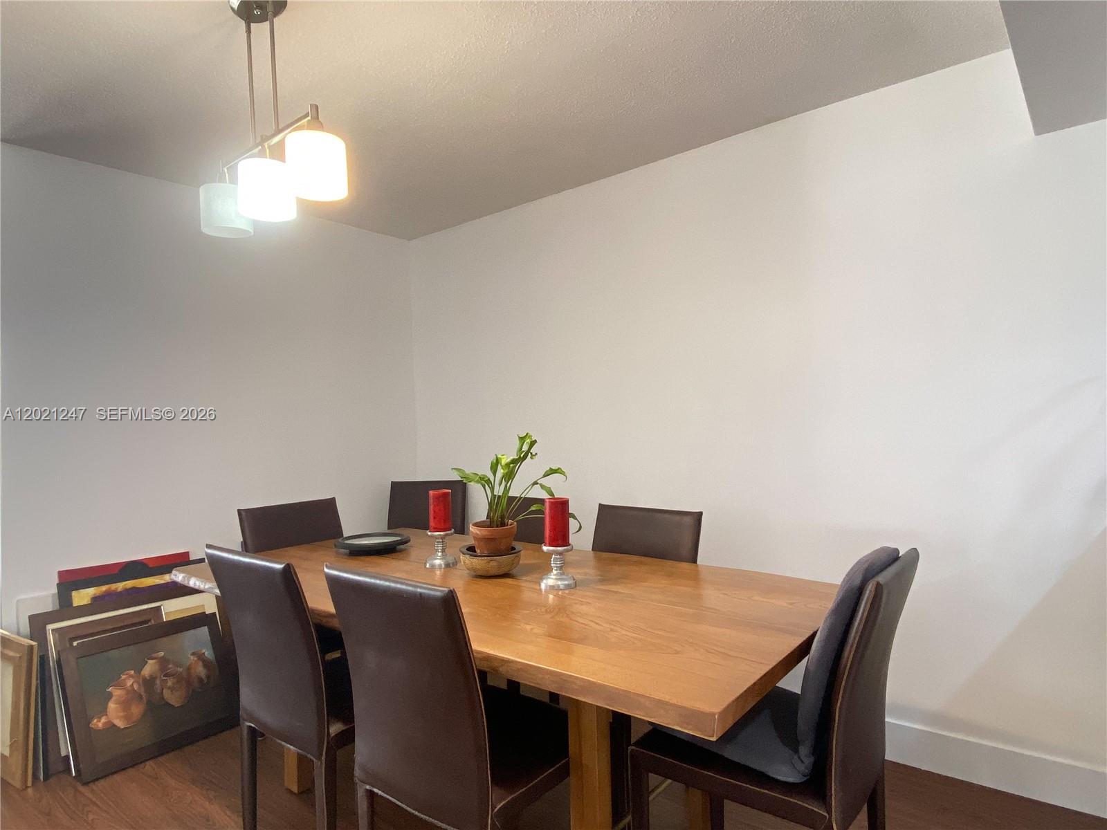 LEXCELLENCE CONDO - Residential