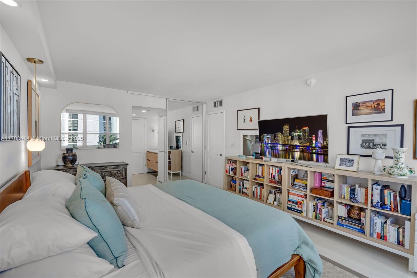 COSTA BRAVA CONDO - Residential