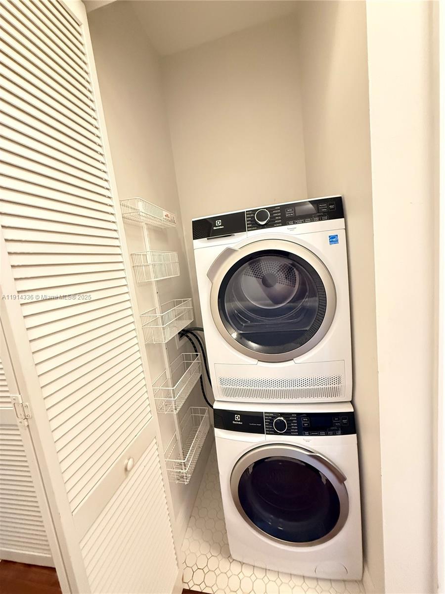 VILLAGE AT SAILBOAT BEND - Residential