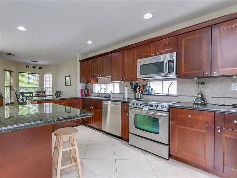WEST LAKE VILLAGE PLAT - Residential