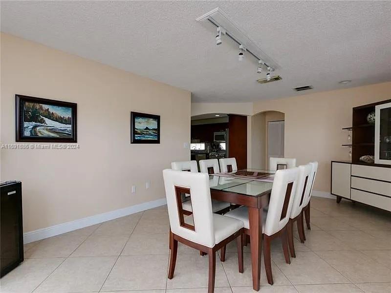 WEST LAKE VILLAGE PLAT - Residential