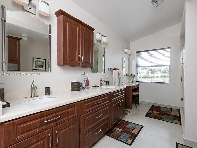 WEST LAKE VILLAGE PLAT - Residential