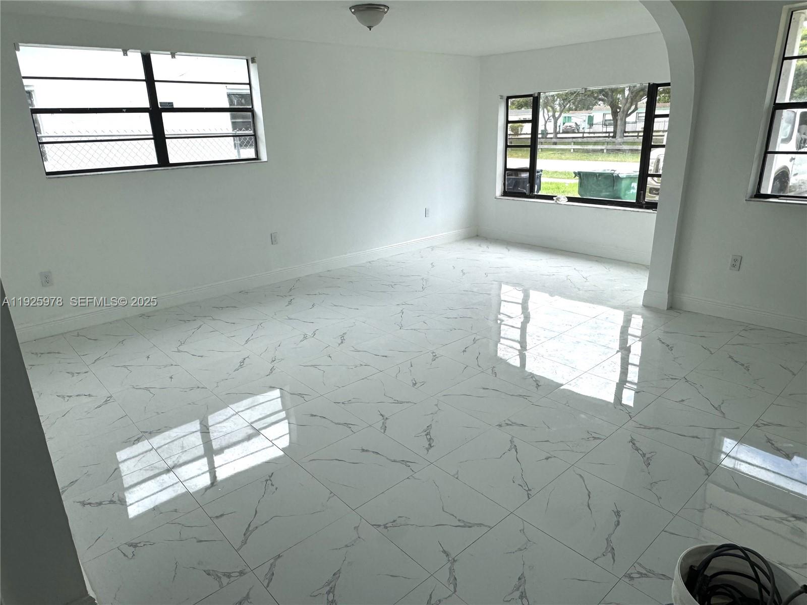 10840 SW 222nd Dr, Miami, FL, 33170/$459,900 3 10840 SW 222nd Dr