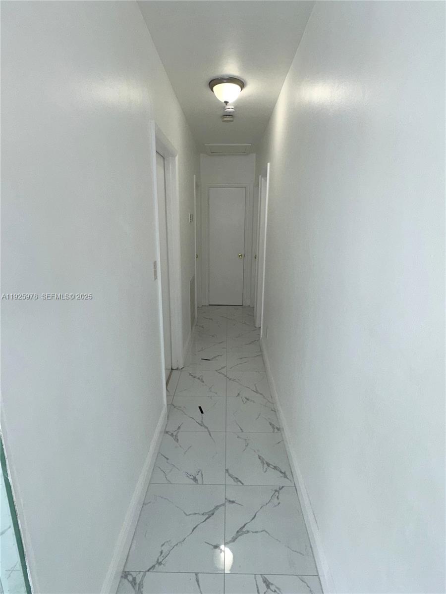 LINCOLN ESTS - Residential