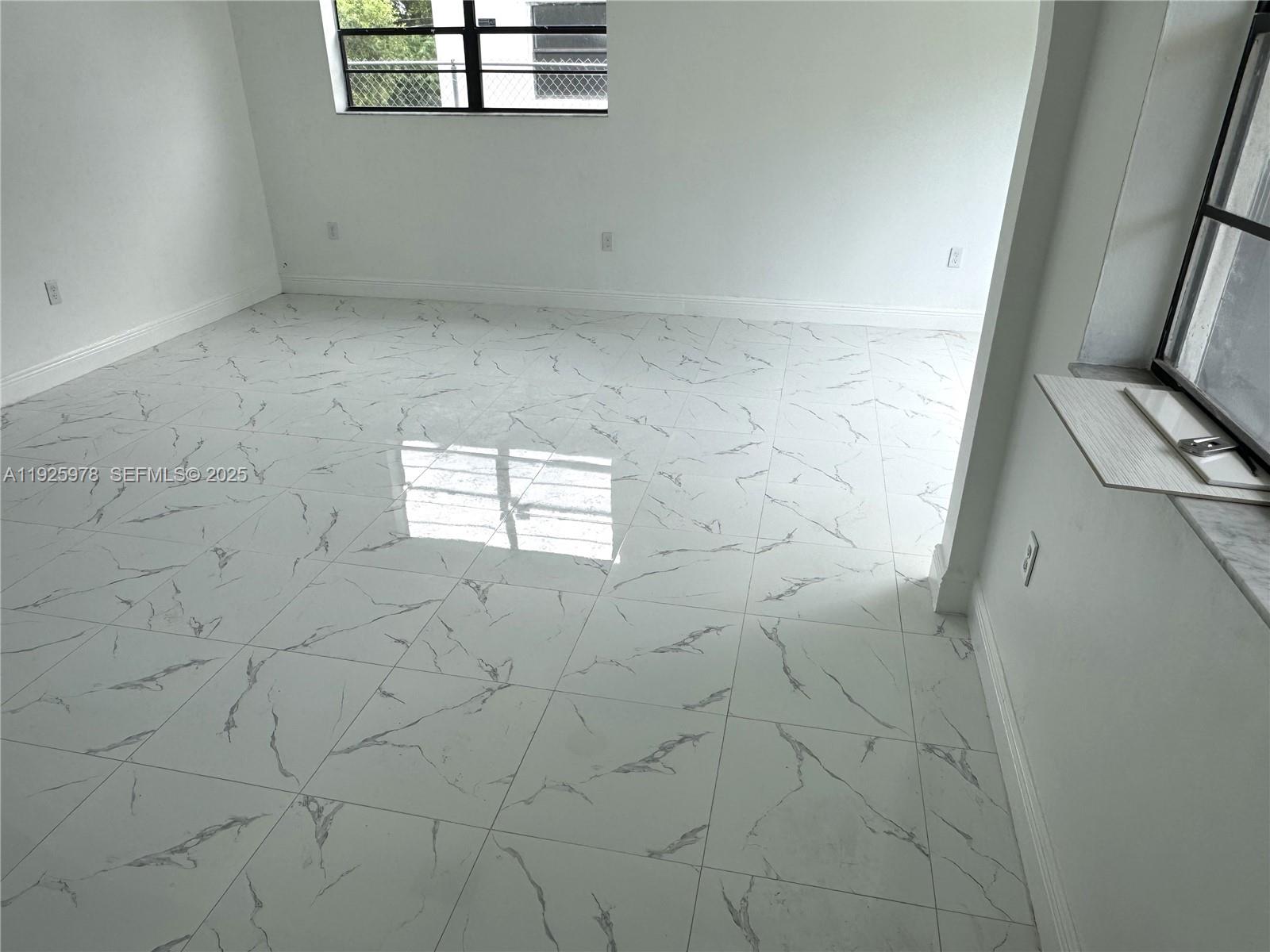 10840 SW 222nd Dr, Miami, FL, 33170/$459,900 2 10840 SW 222nd Dr