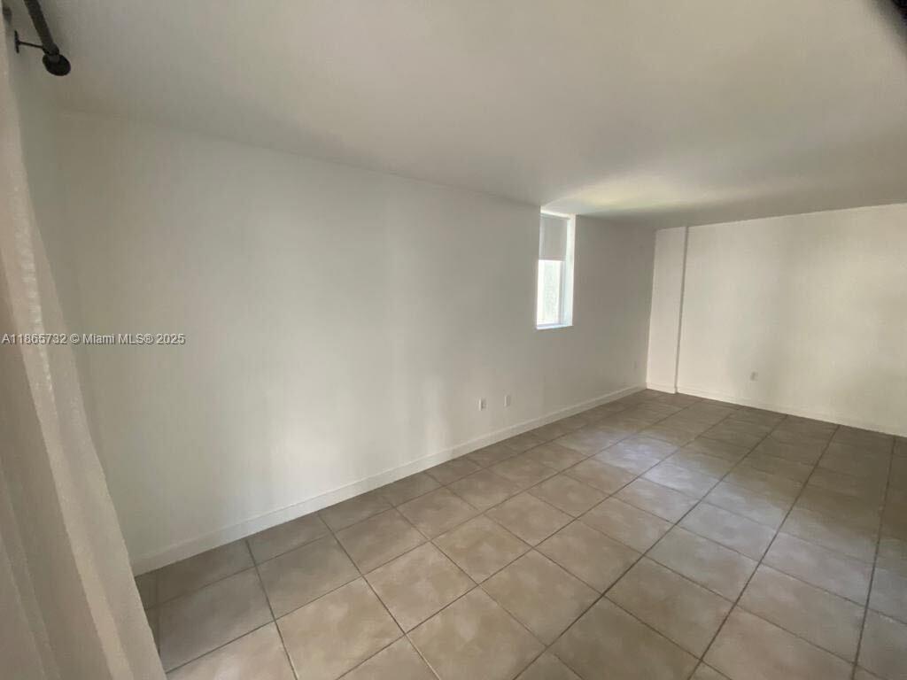 NIRVANA CONDO NO FIVE CON - Residential