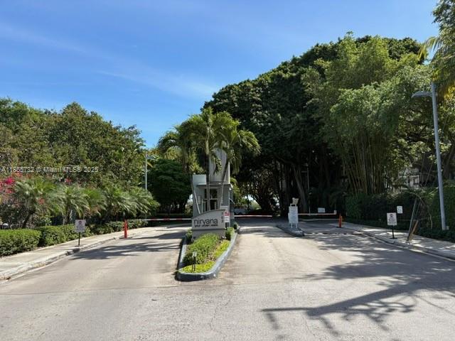 Gated Waterfront Community in MiMo area. Resort-style living,1-bedroom, 1-bath apartment. Spacious corner unit with access to private balcony from living-room and kitchen and enormous walking closet. Enjoy tropical views and top-tier amenities including two pools, a jacuzzi, gym, BBQ area, kayak racks, and on-site market.