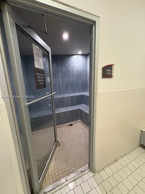 NIRVANA CONDO NO FIVE CON - Residential