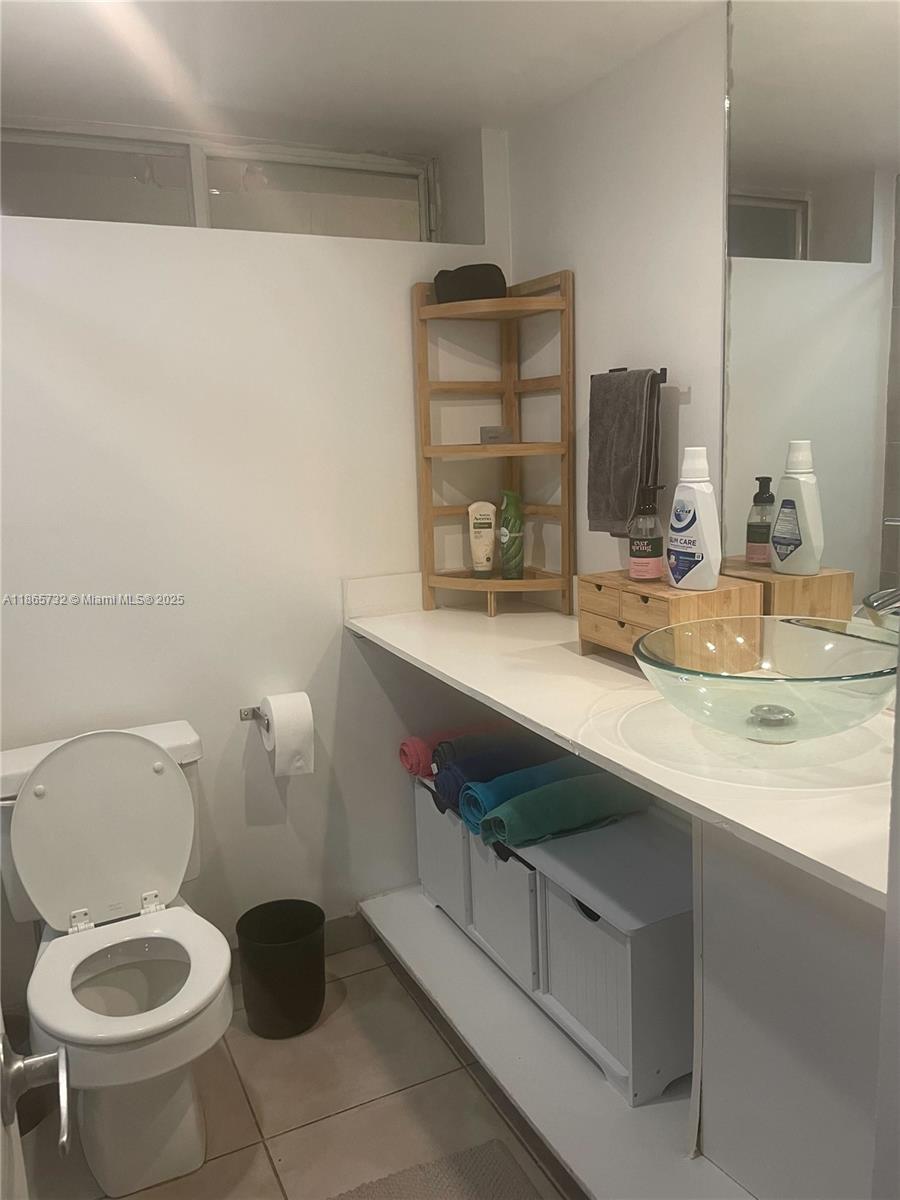 NIRVANA CONDO NO FIVE CON - Residential