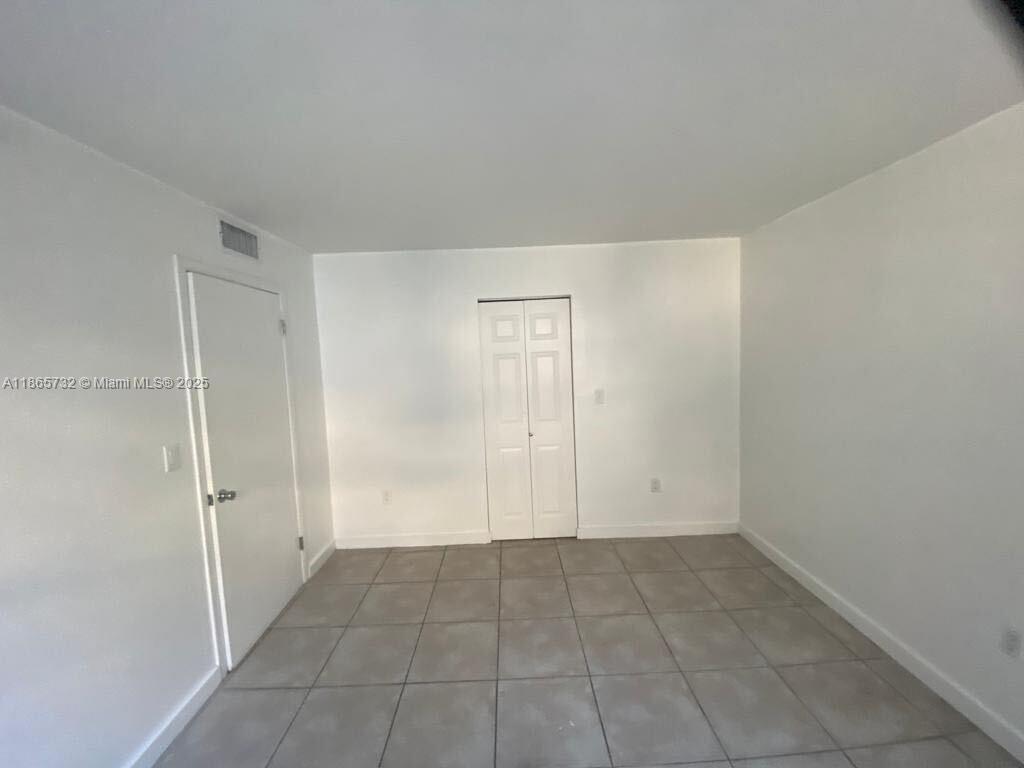 NIRVANA CONDO NO FIVE CON - Residential