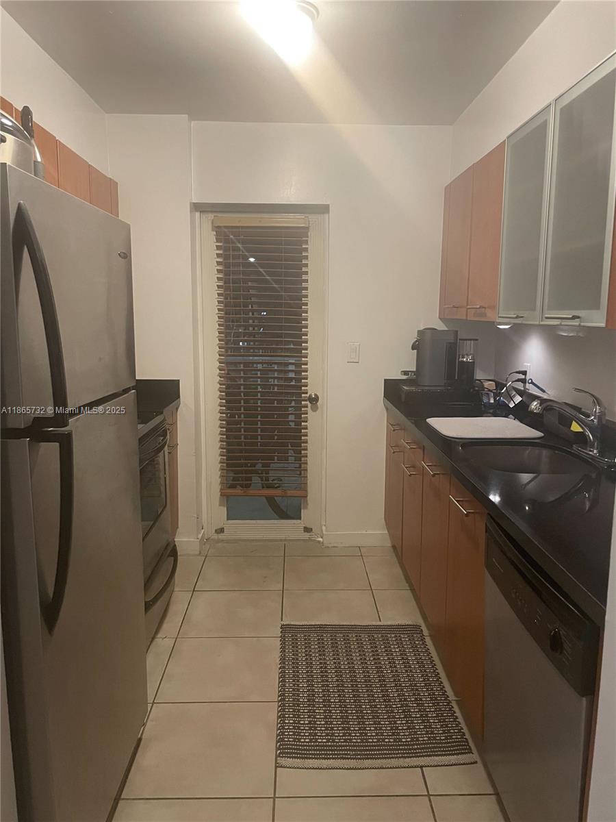 NIRVANA CONDO NO FIVE CON - Residential