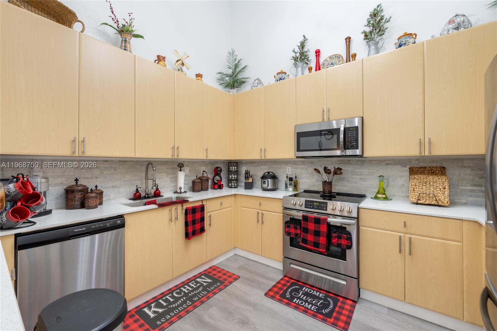 VENTURA AT MALIBU BAY - Residential