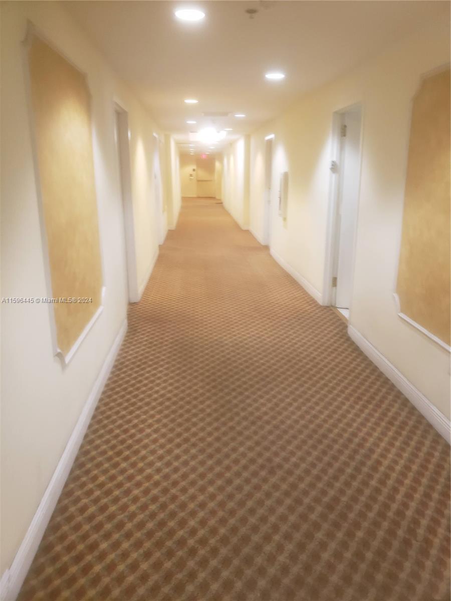 SHAMROCK BY THE GABLES CO - Residential Lease