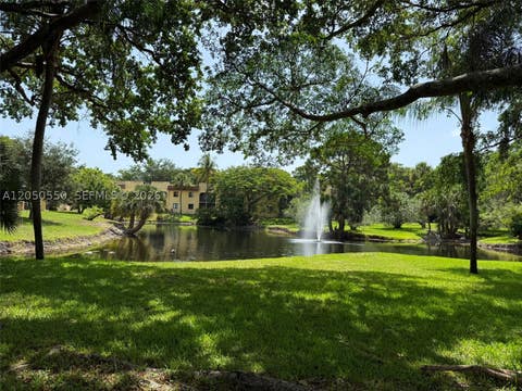 Photo of 900 SW 9th Street Cir #103, Boca Raton, FL 33486 (MLS # A12050550)