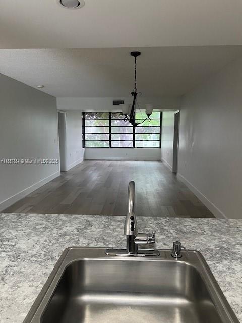 CONDO 21 WHITEHALL - Residential Lease