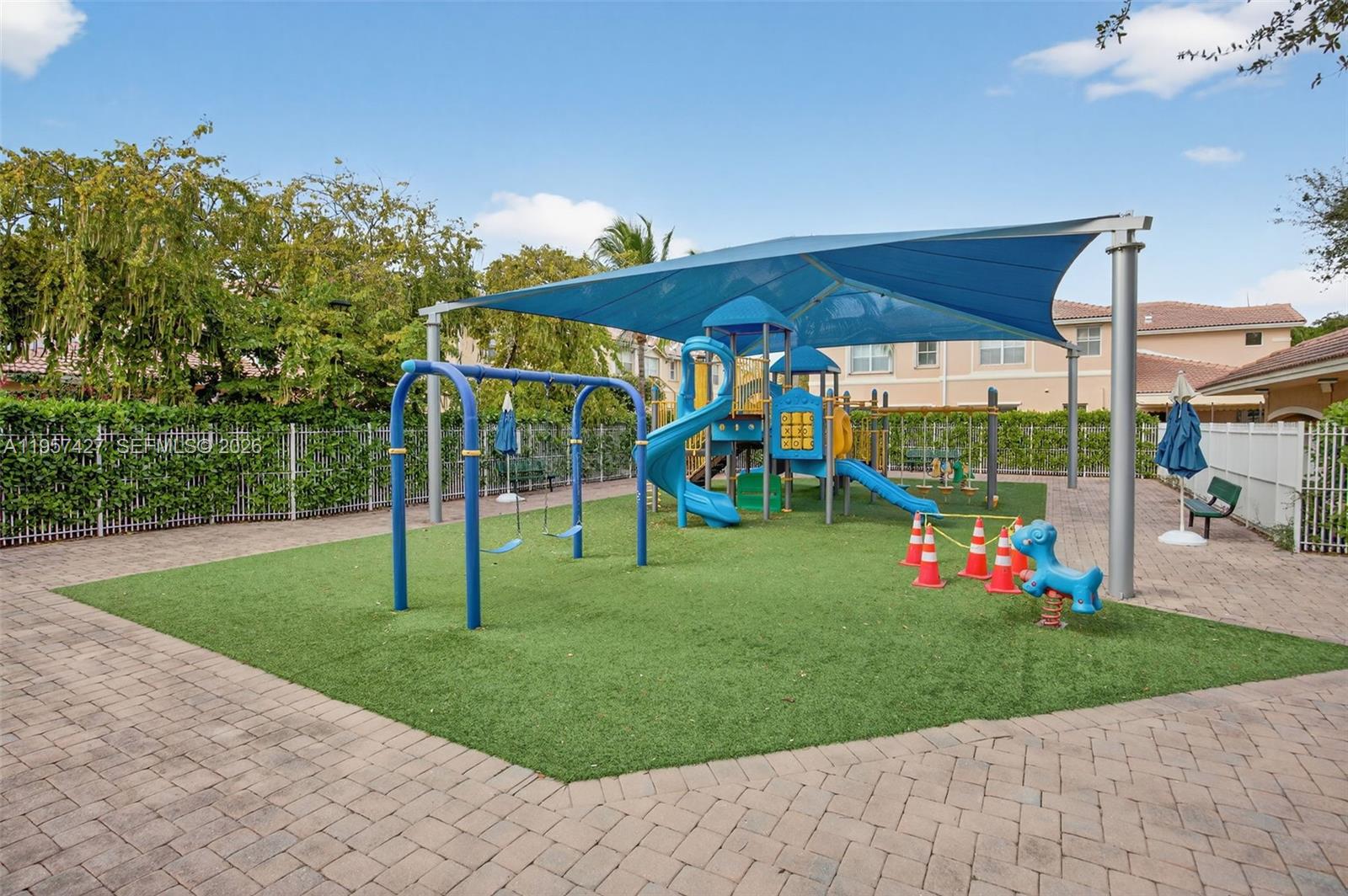 KENDALL BREEZE SOUTH - Residential