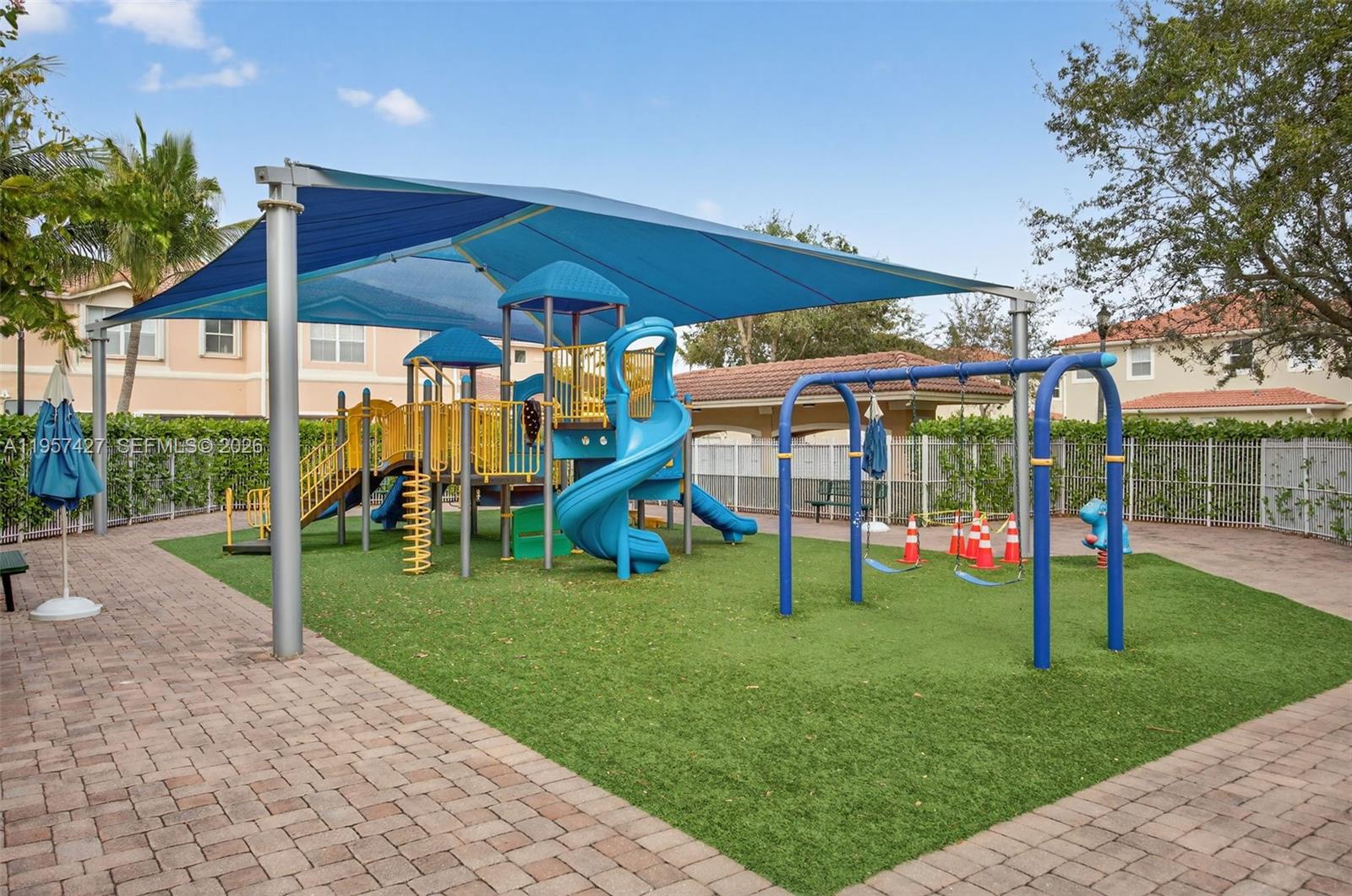 KENDALL BREEZE SOUTH - Residential