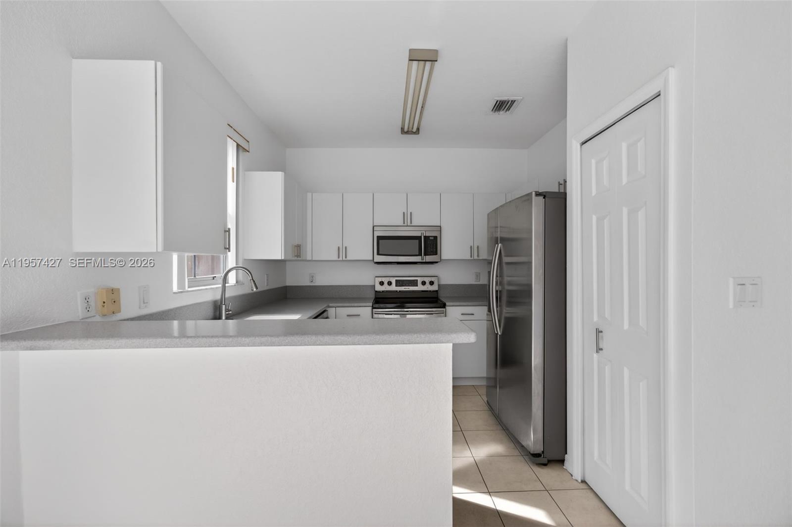 KENDALL BREEZE SOUTH - Residential