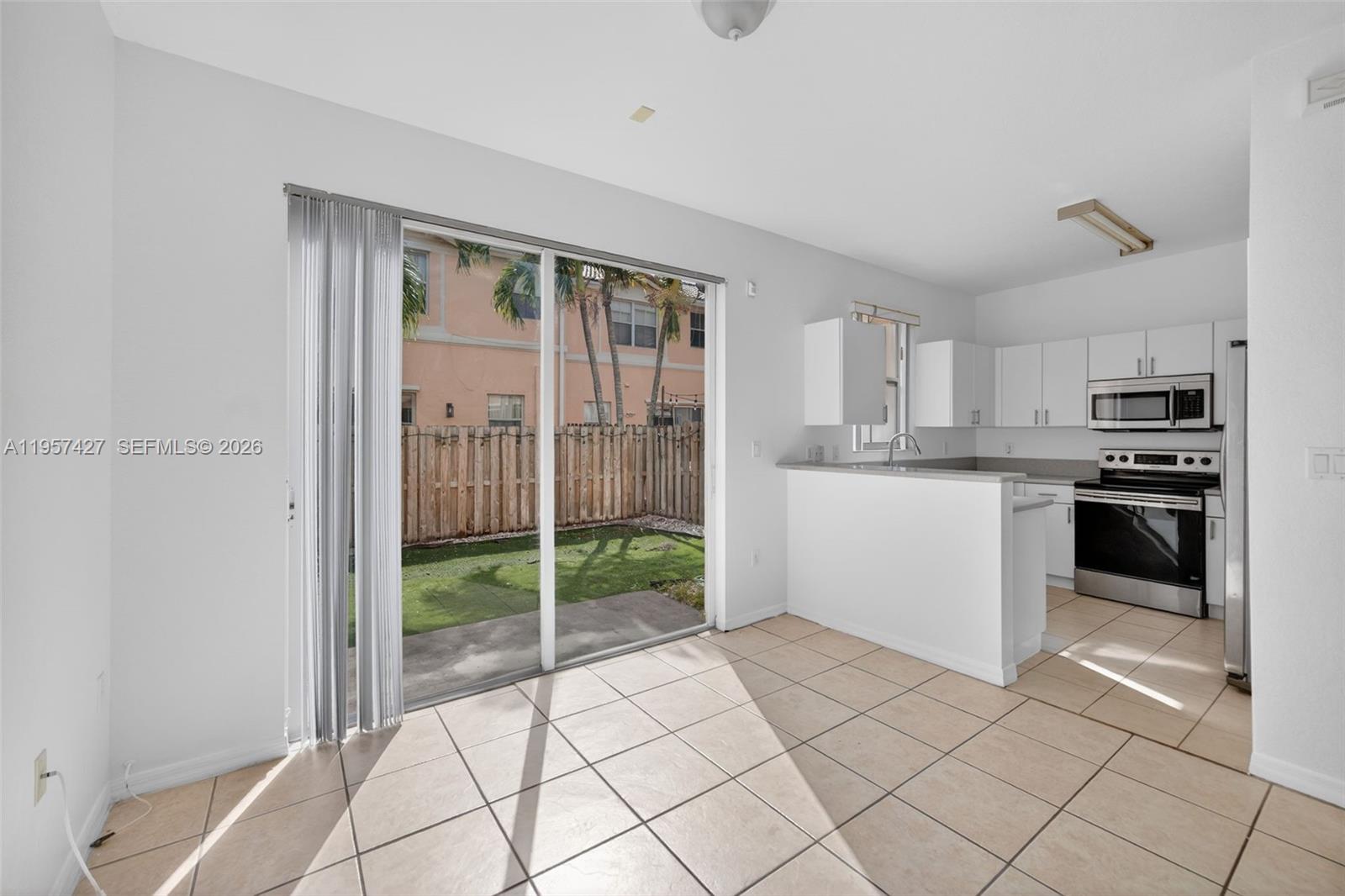 KENDALL BREEZE SOUTH - Residential