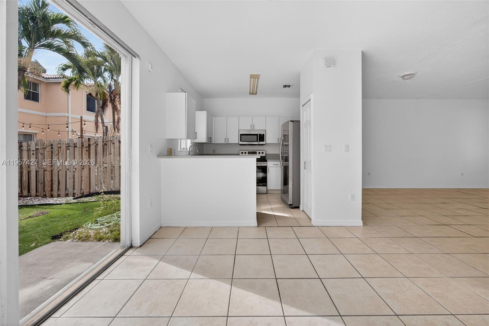 KENDALL BREEZE SOUTH - Residential