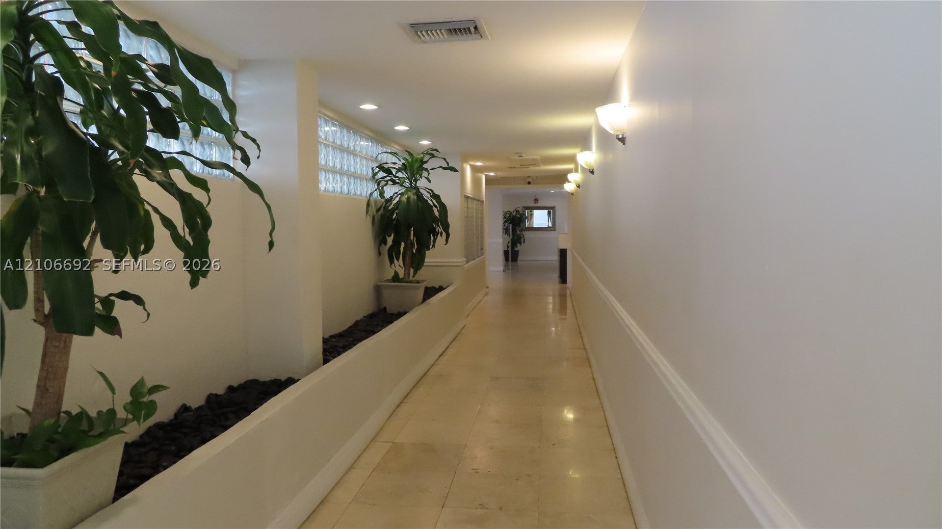 5313 Collins Ave 205