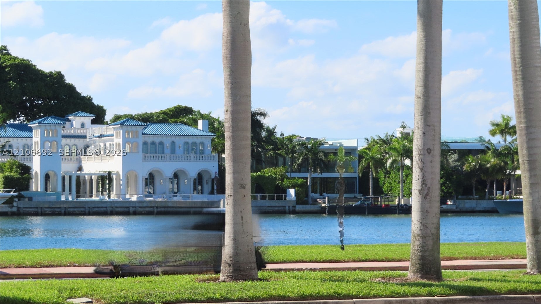 5313 Collins Ave 205