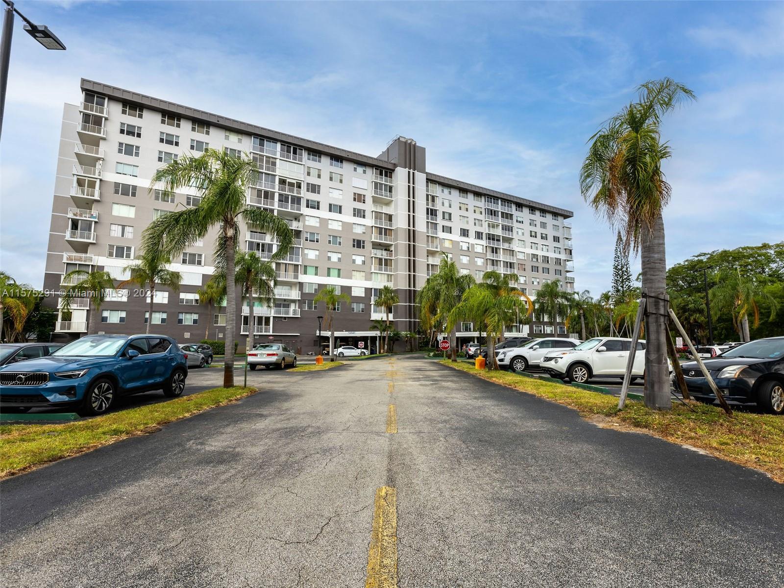 HILLCREST EAST NO 27 COND - Residential