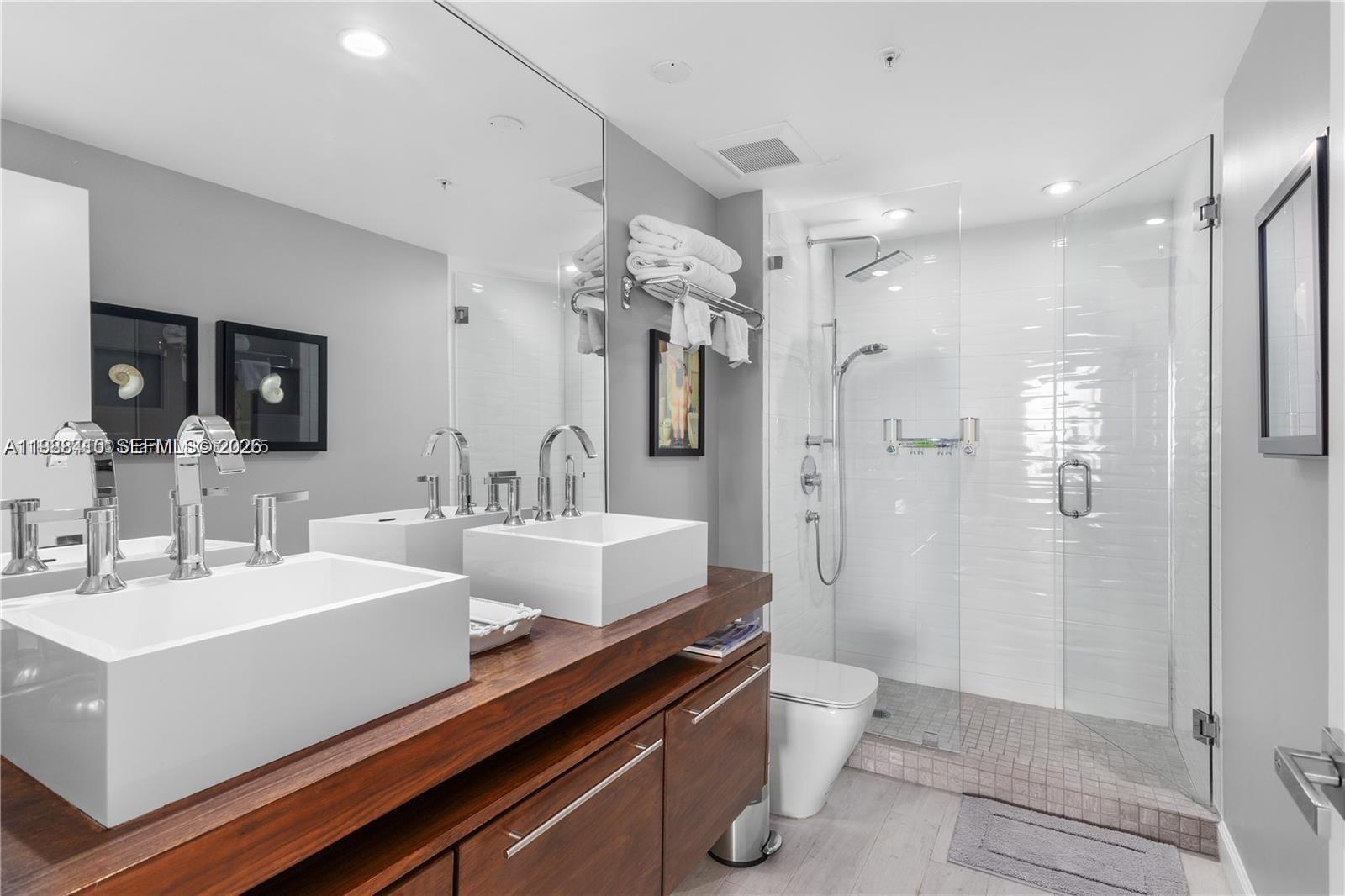 ONE MIAMI EAST CONDO - Residential Lease