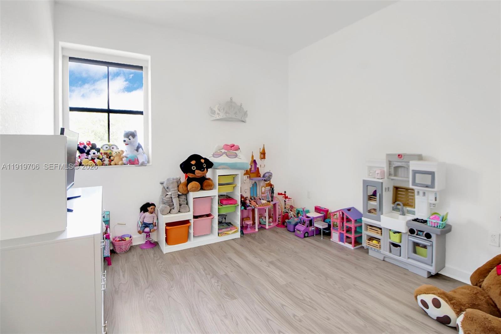 ENCLAVE AT BLACK POINT MA - Residential