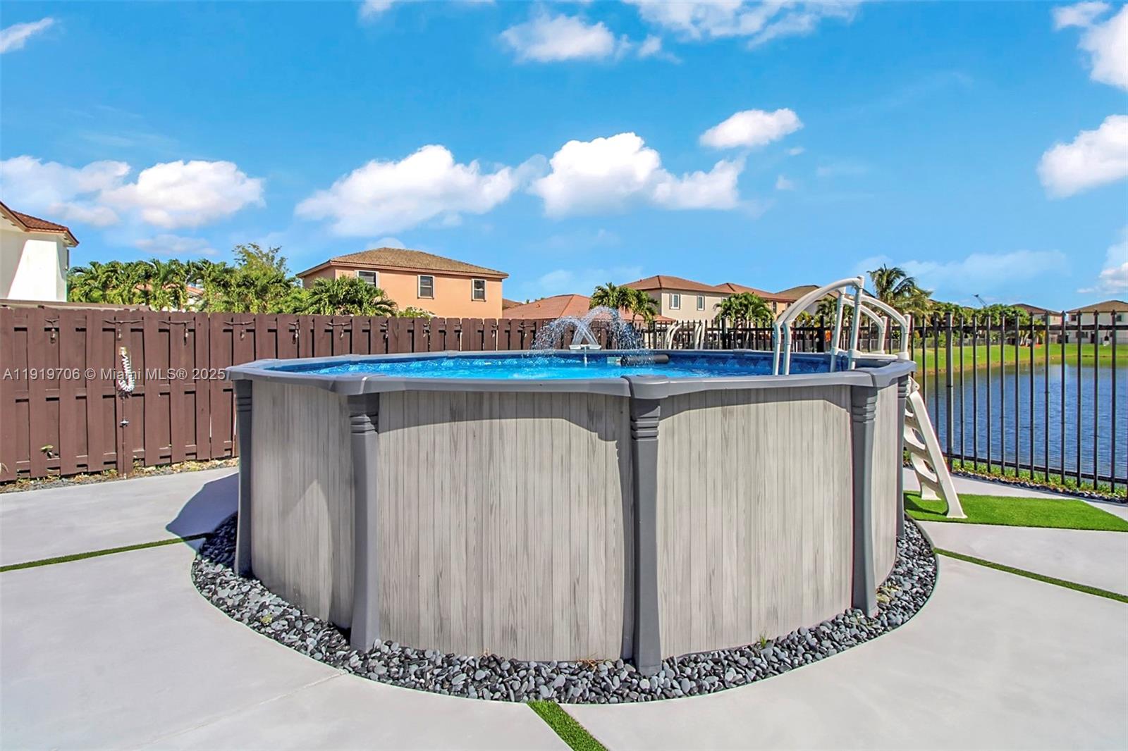 ENCLAVE AT BLACK POINT MA - Residential