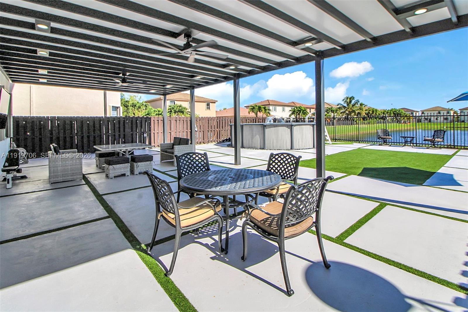 ENCLAVE AT BLACK POINT MA - Residential