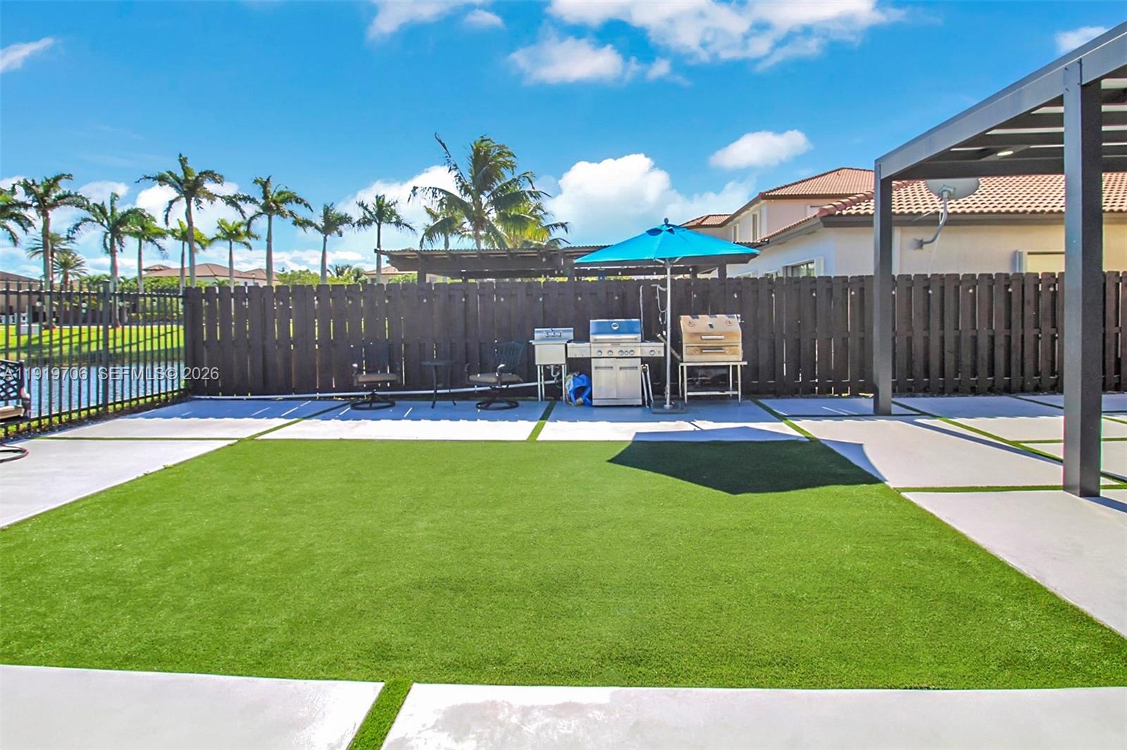 ENCLAVE AT BLACK POINT MA - Residential