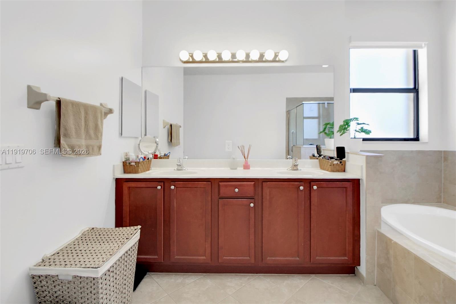 ENCLAVE AT BLACK POINT MA - Residential