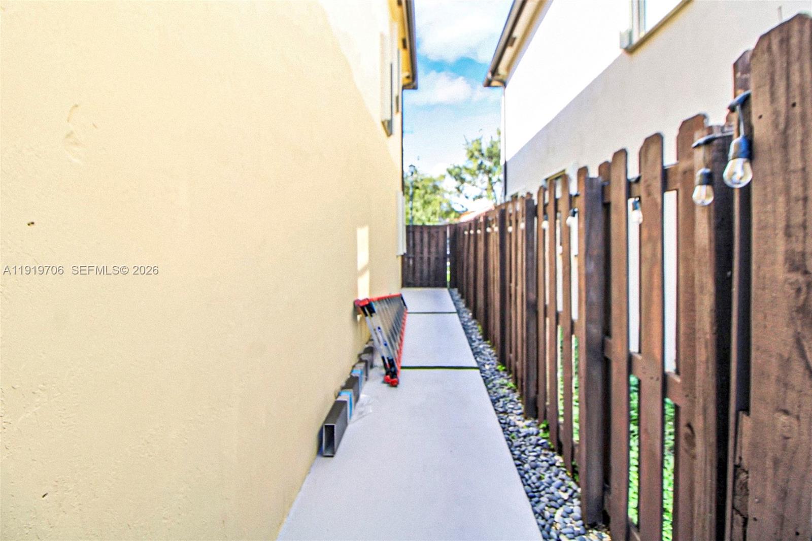 ENCLAVE AT BLACK POINT MA - Residential