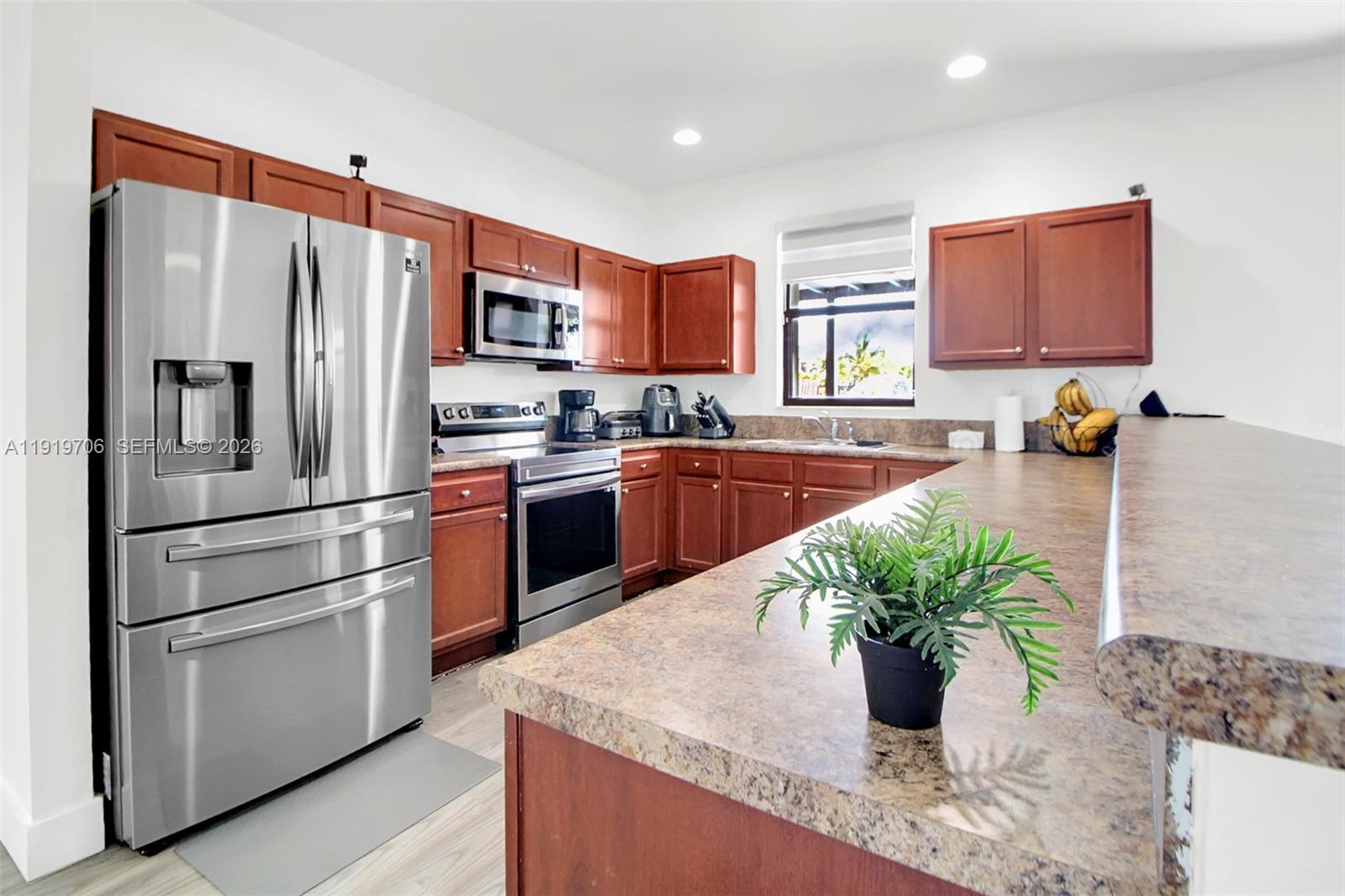 ENCLAVE AT BLACK POINT MA - Residential