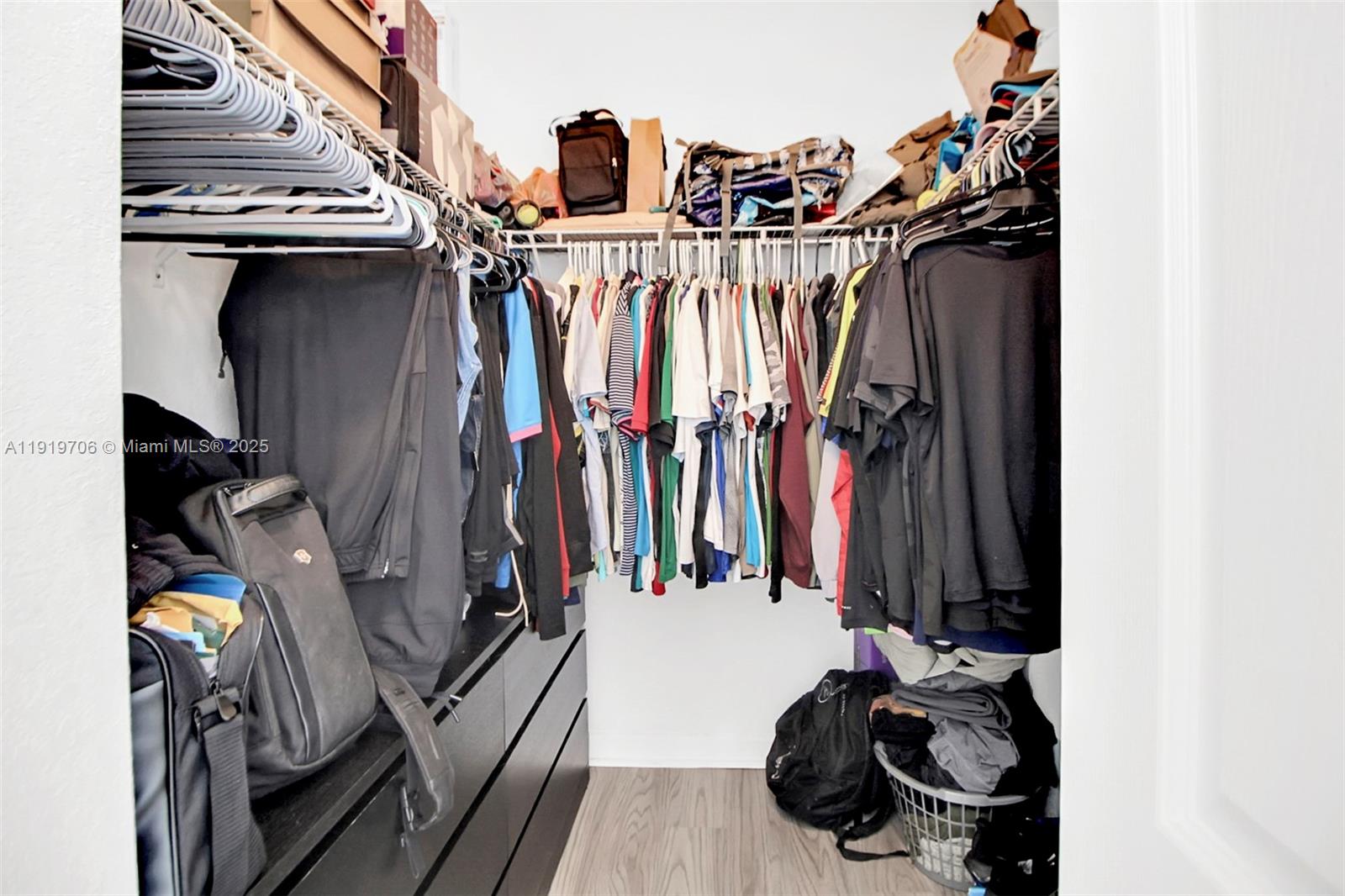 ENCLAVE AT BLACK POINT MA - Residential