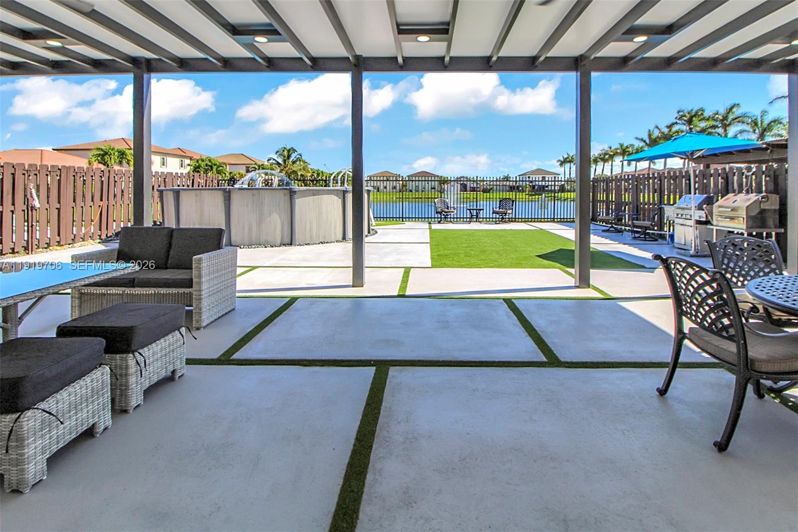 ENCLAVE AT BLACK POINT MA - Residential