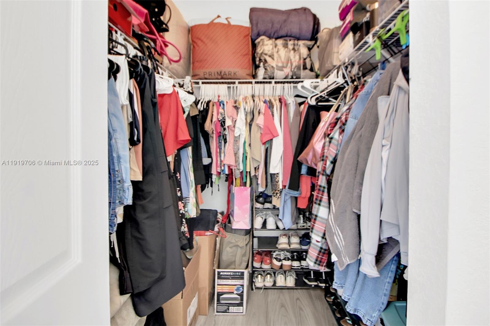 ENCLAVE AT BLACK POINT MA - Residential