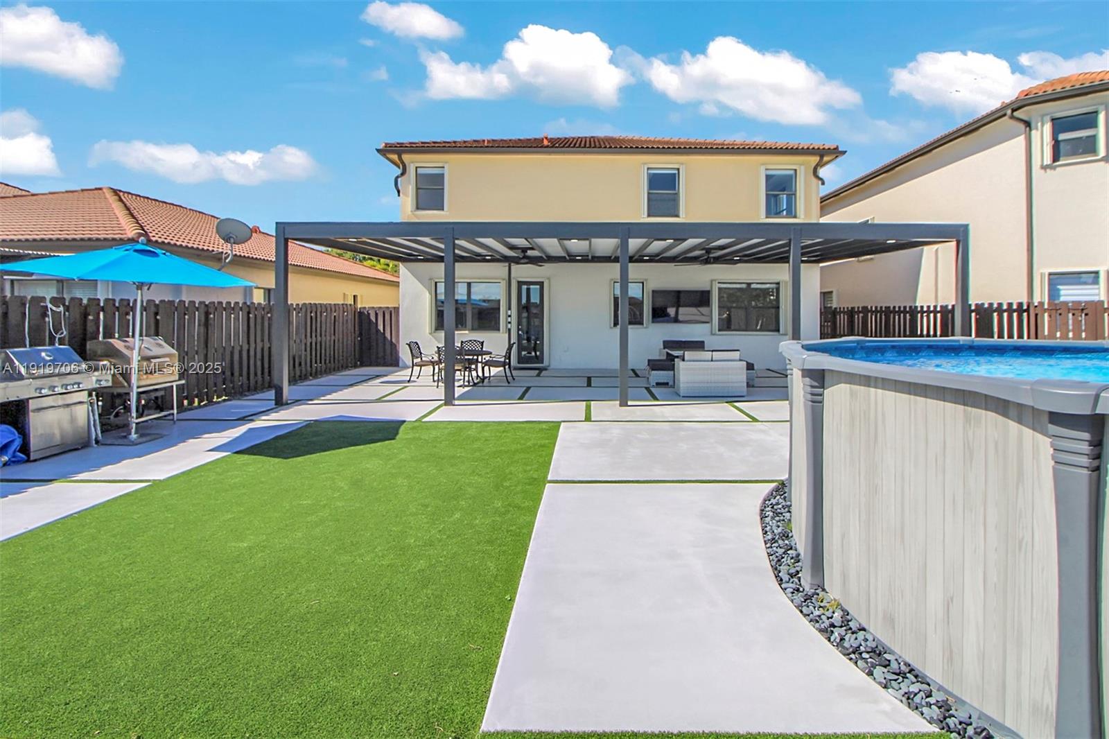 ENCLAVE AT BLACK POINT MA - Residential