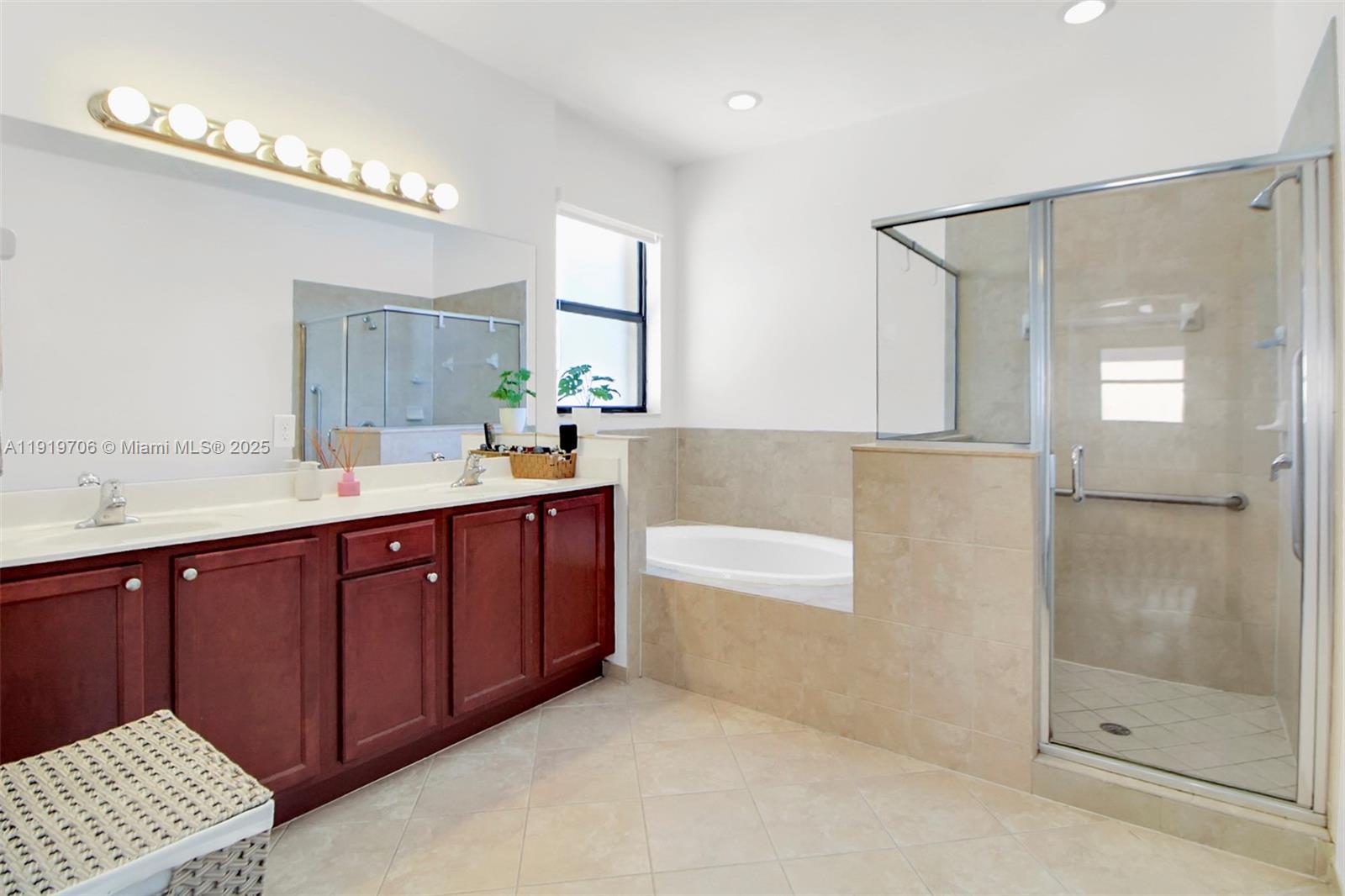 ENCLAVE AT BLACK POINT MA - Residential