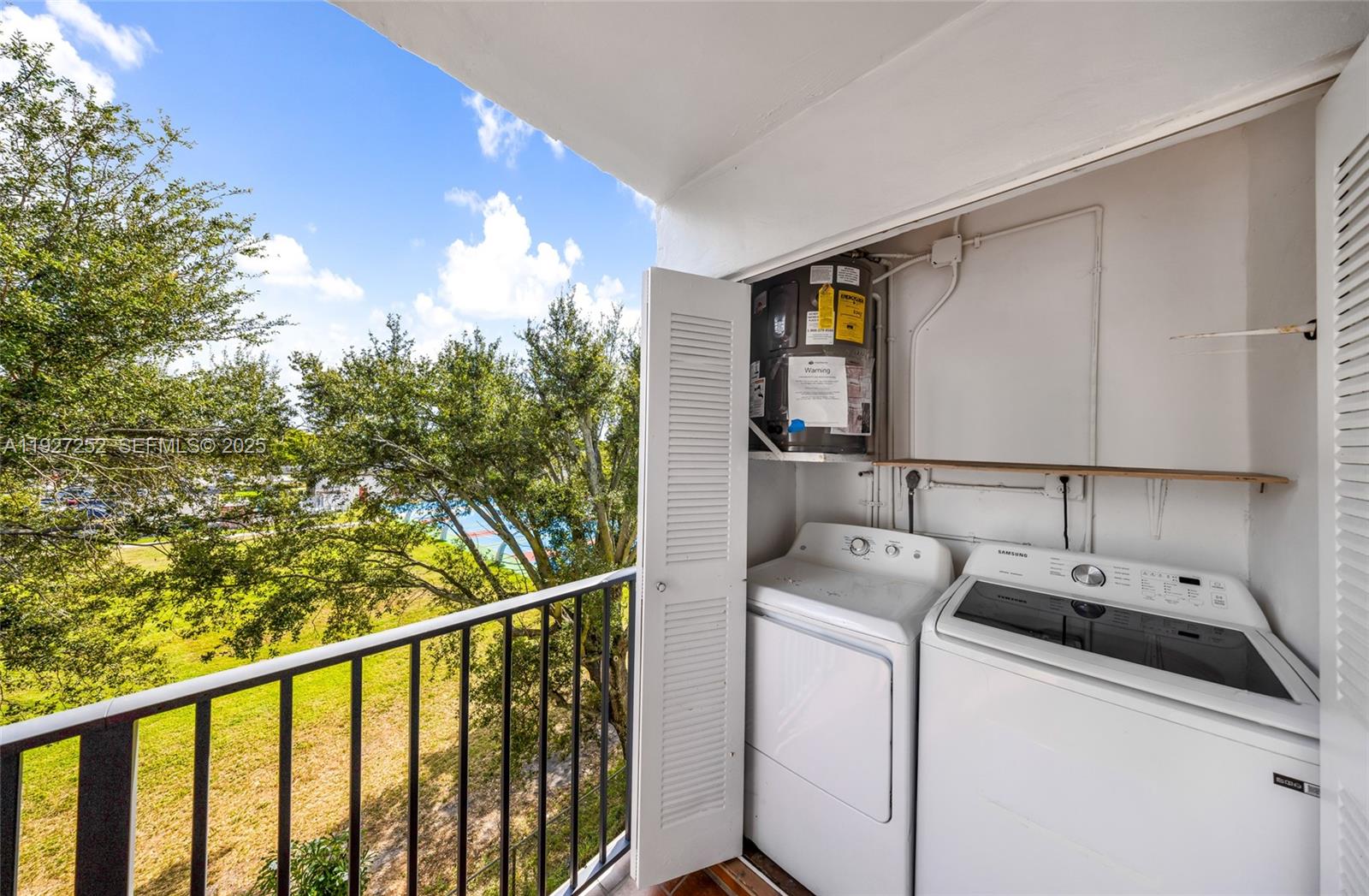 EL PUEBLO DE VERA CONDO - Residential