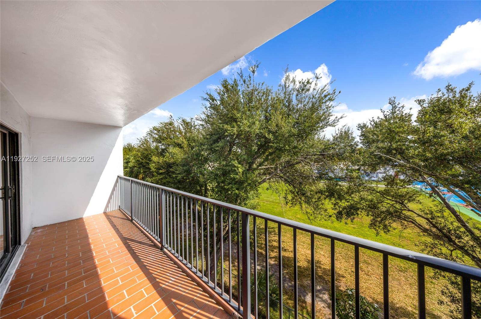 EL PUEBLO DE VERA CONDO - Residential