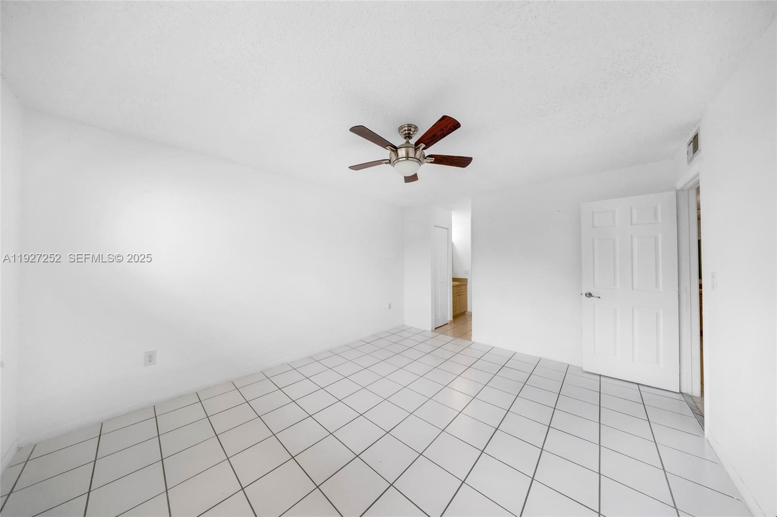 EL PUEBLO DE VERA CONDO - Residential