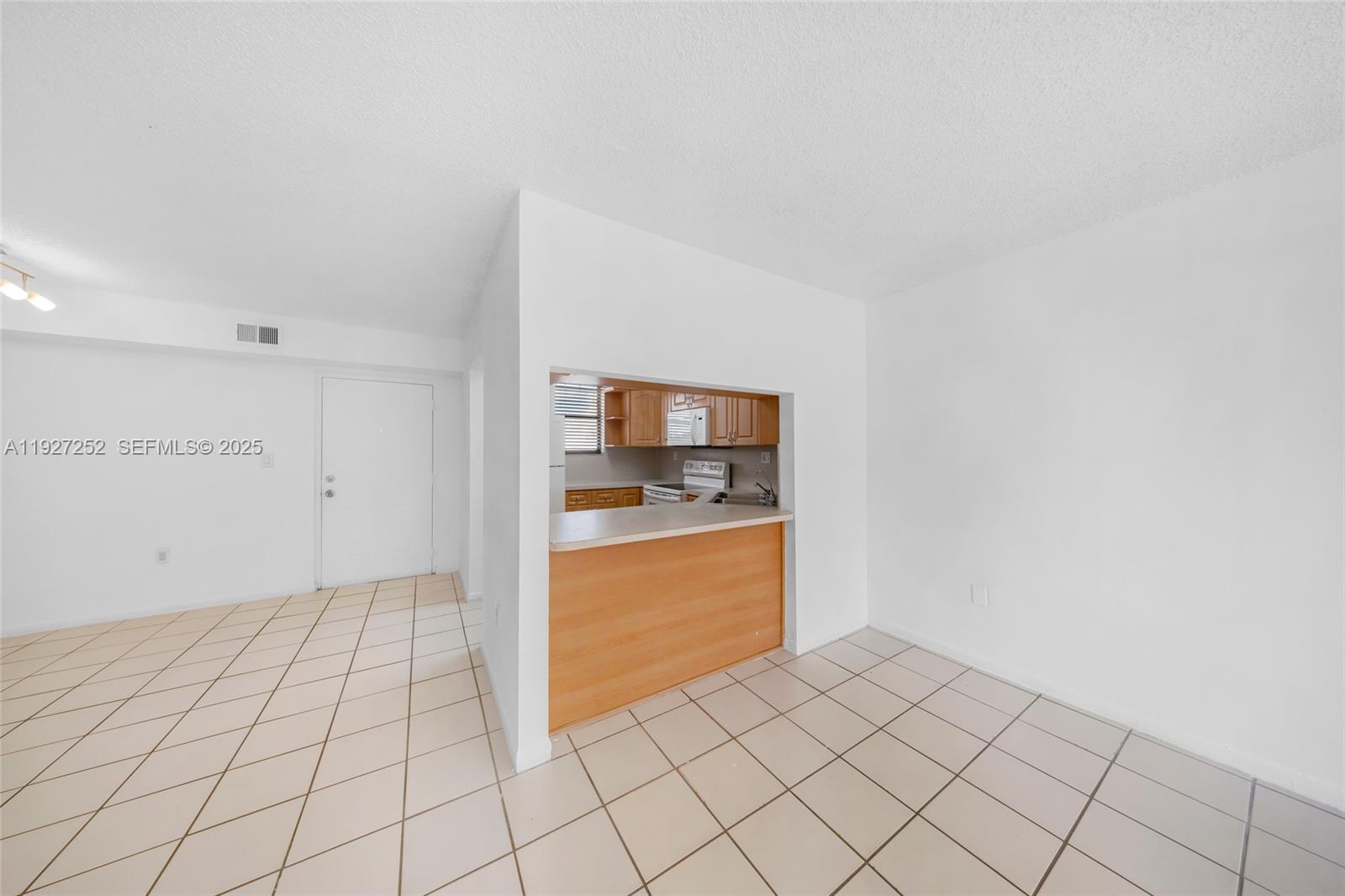 EL PUEBLO DE VERA CONDO - Residential