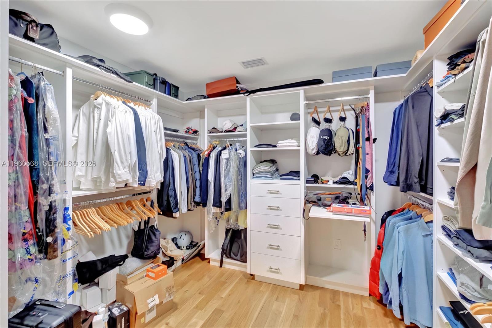 MIAMI SHORES SEC 3 - Residential