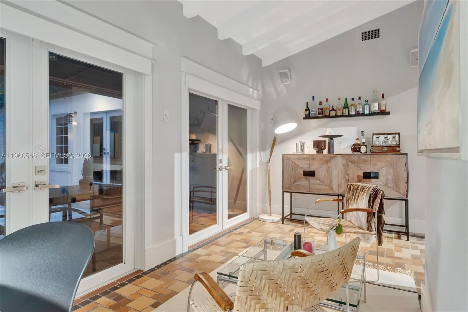 MIAMI SHORES SEC 3 - Residential