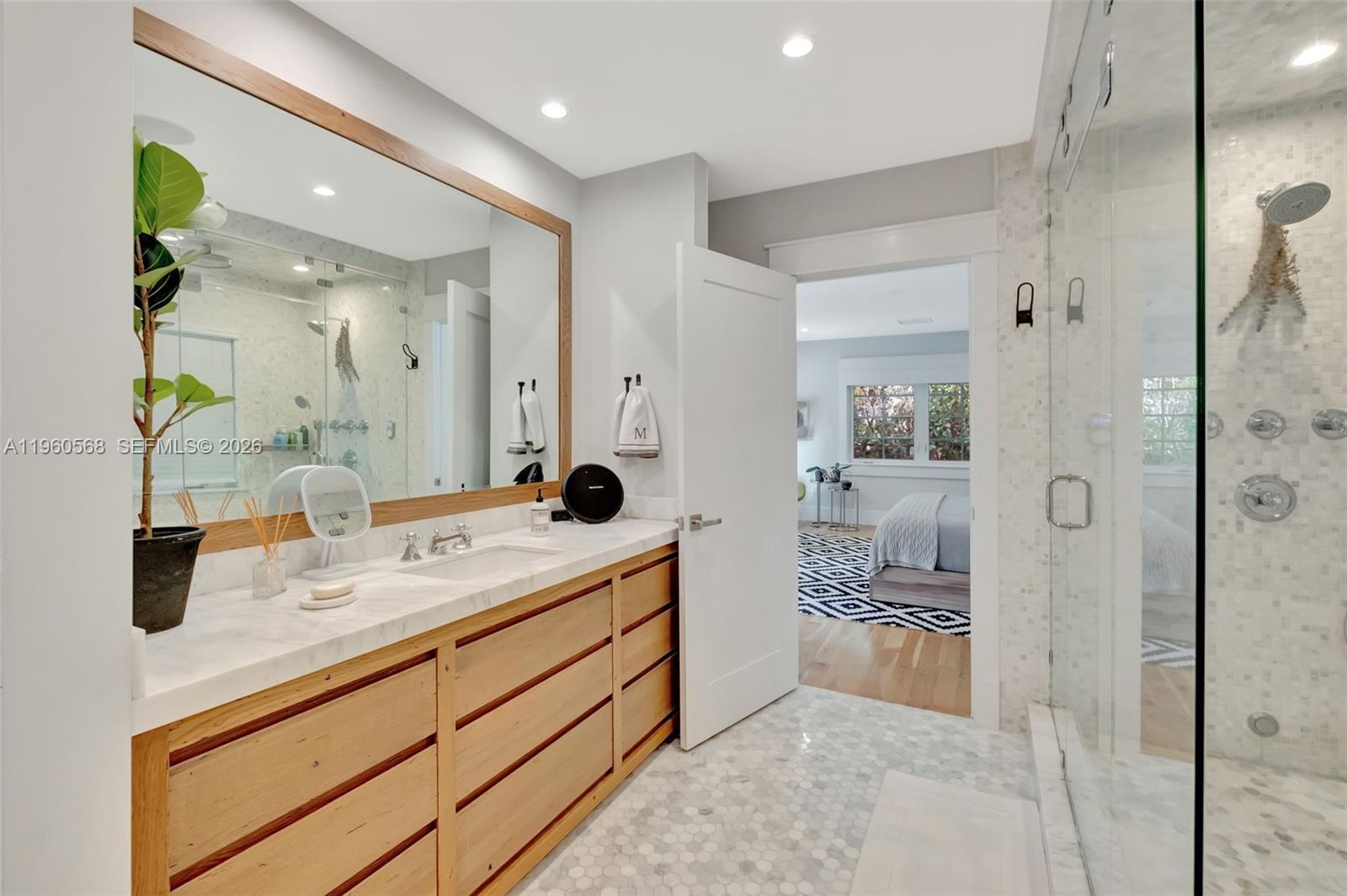 MIAMI SHORES SEC 3 - Residential