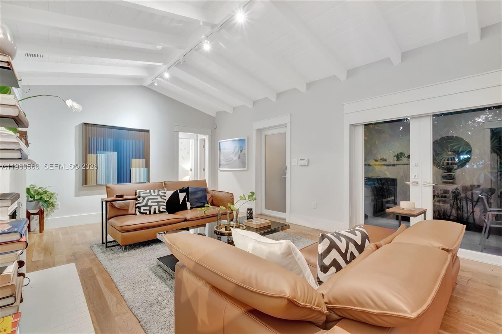 MIAMI SHORES SEC 3 - Residential