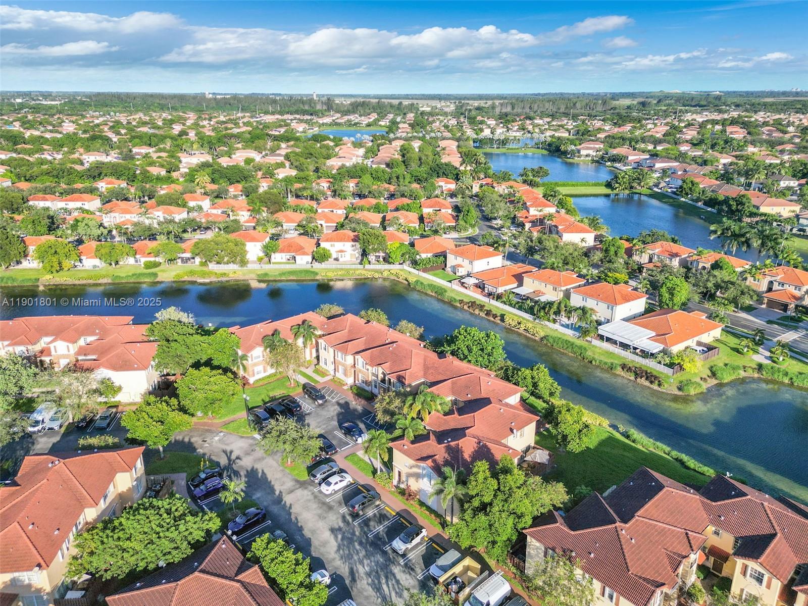 VILLAS AT CARMEL CONDO NO - Residential