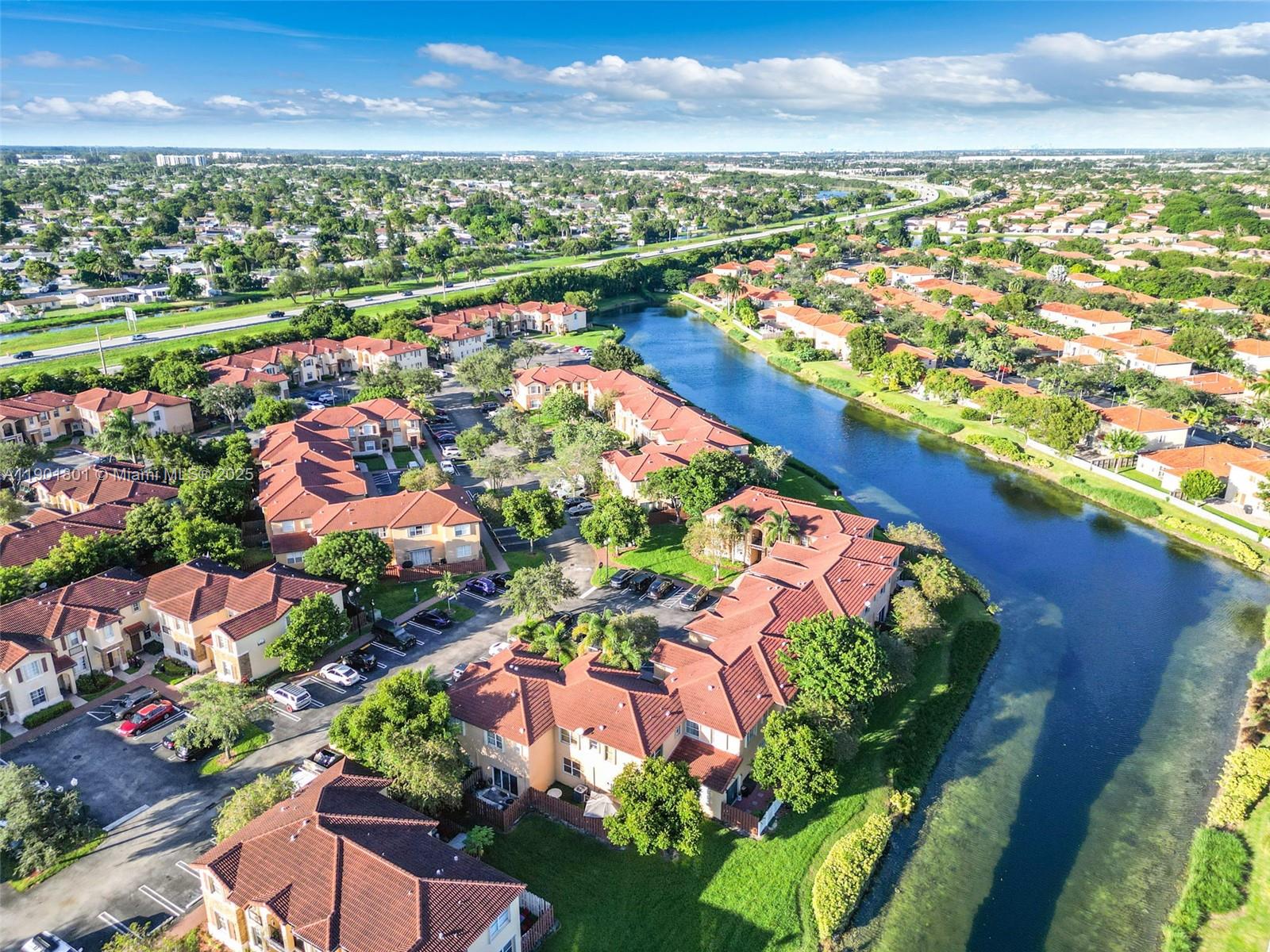 VILLAS AT CARMEL CONDO NO - Residential